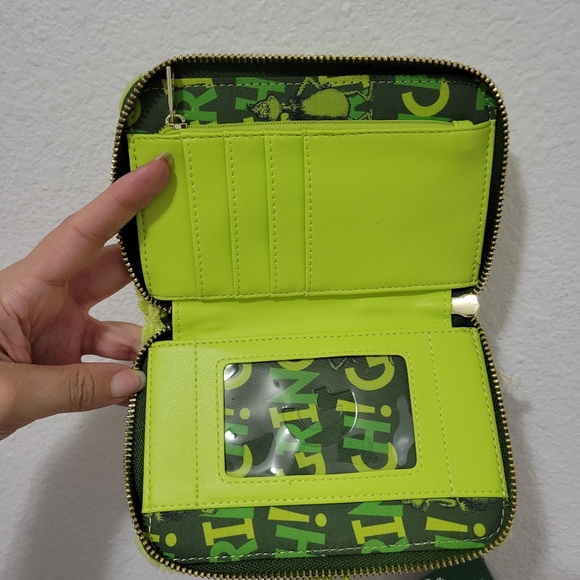 Loungefly Grinch Glow In The Dark Zip Around Wallet - Picture 5 of 7